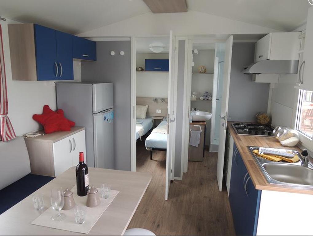 فندق Zlatníkyفي  Camping Oase Praha الغرفة الصورة