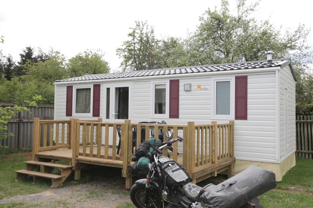 فندق Zlatníkyفي  Camping Oase Praha الغرفة الصورة