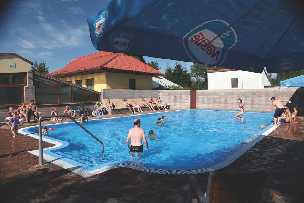 فندق Zlatníkyفي  Camping Oase Praha المظهر الخارجي الصورة
