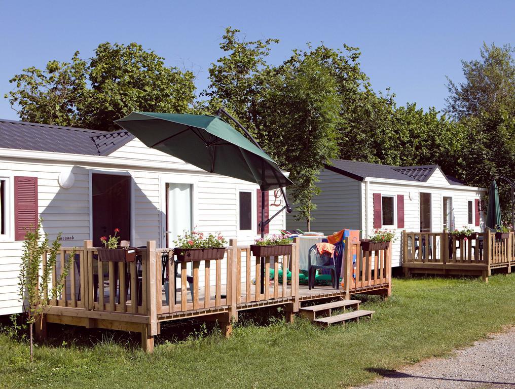 فندق Zlatníkyفي  Camping Oase Praha الغرفة الصورة